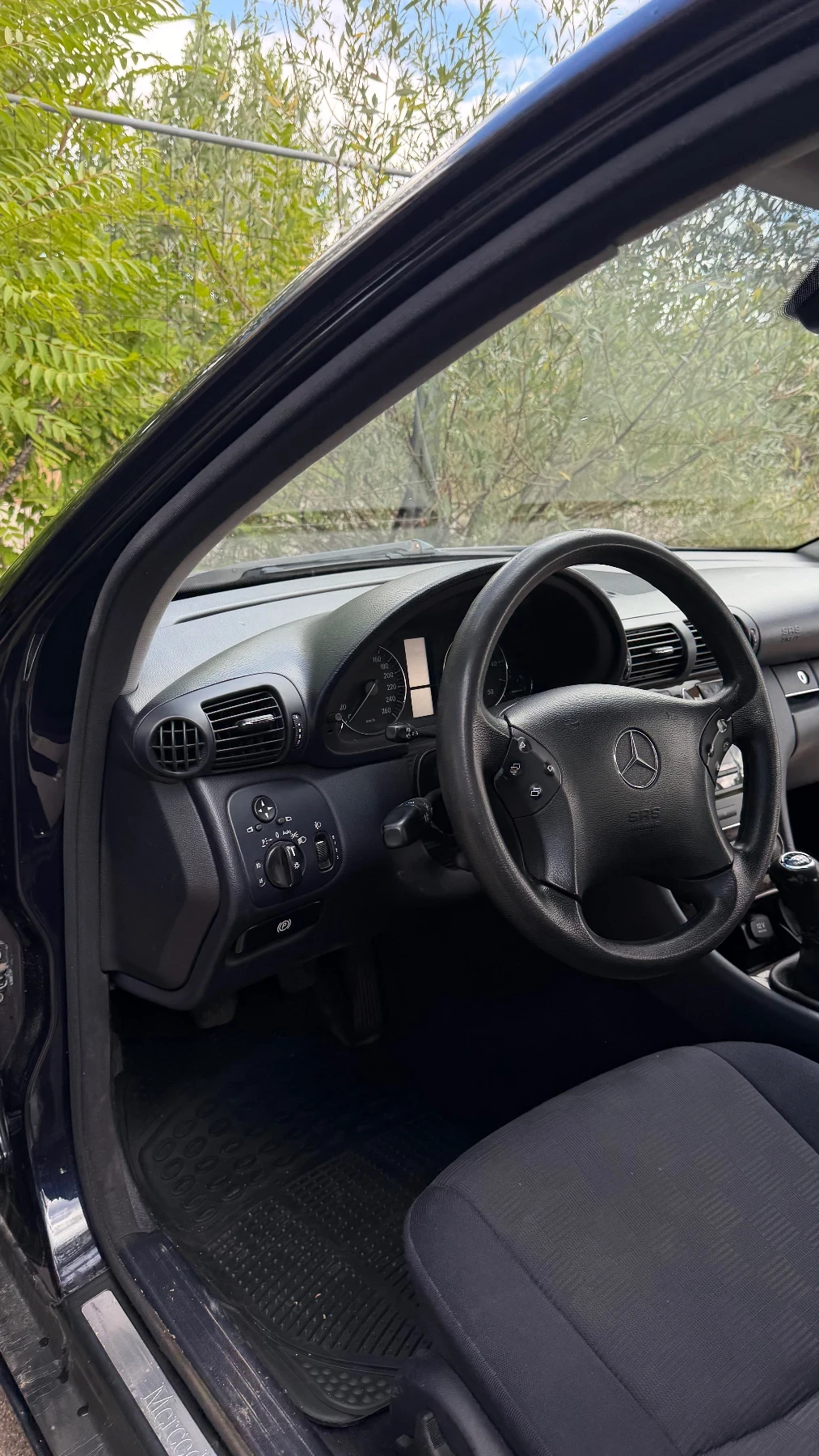 Mercedes-Benz 220, снимка 10 - Автомобили и джипове - 56246569