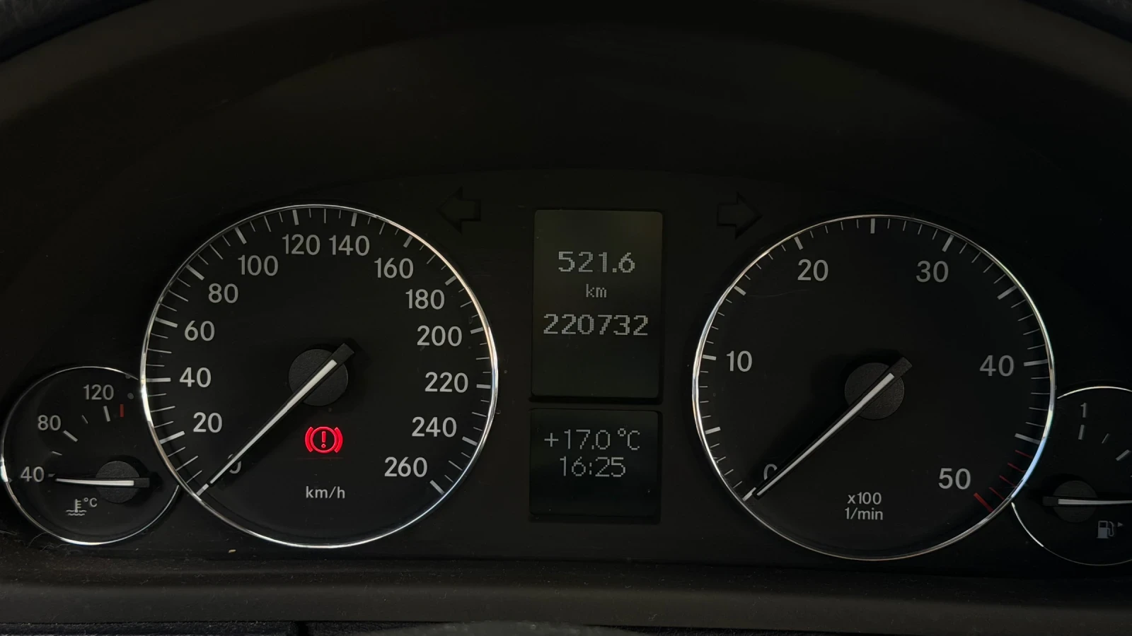 Mercedes-Benz 220, снимка 16 - Автомобили и джипове - 56246569
