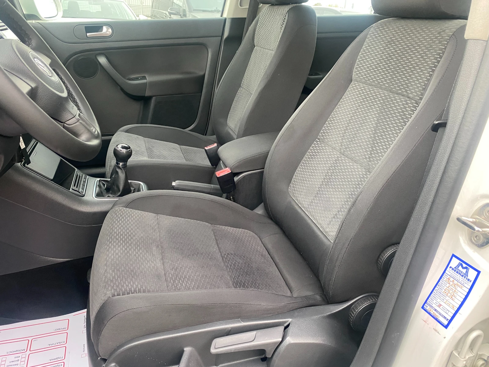 VW Golf Plus 1.6TDi ---Уникат---, снимка 10 - Автомобили и джипове - 56709773