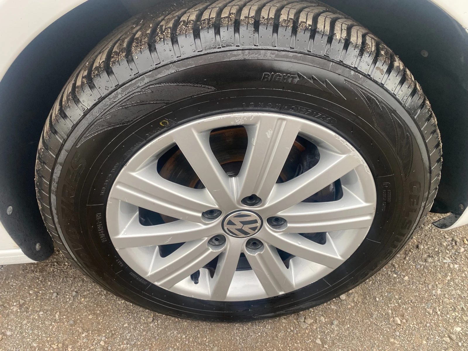 VW Golf Plus 1.6TDi ---Уникат---, снимка 13 - Автомобили и джипове - 56709773