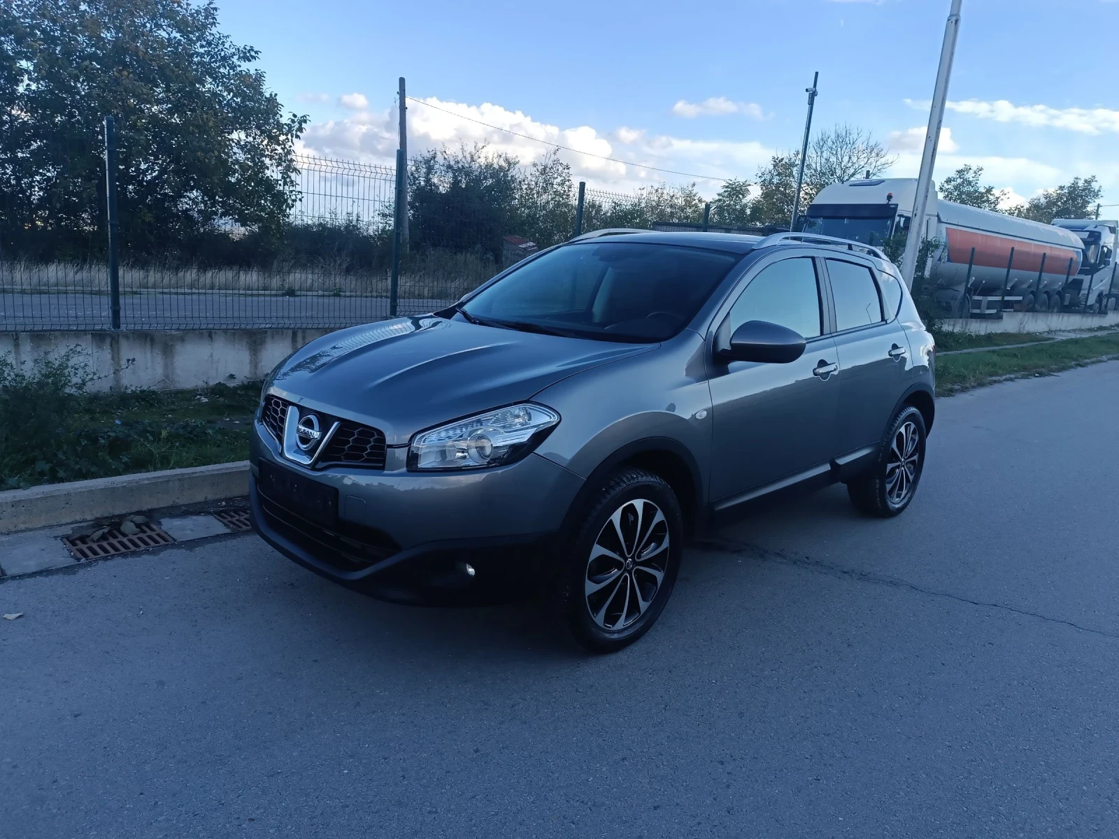 Nissan Qashqai 4x4 Panorama | Mobile.bg — изображение 2