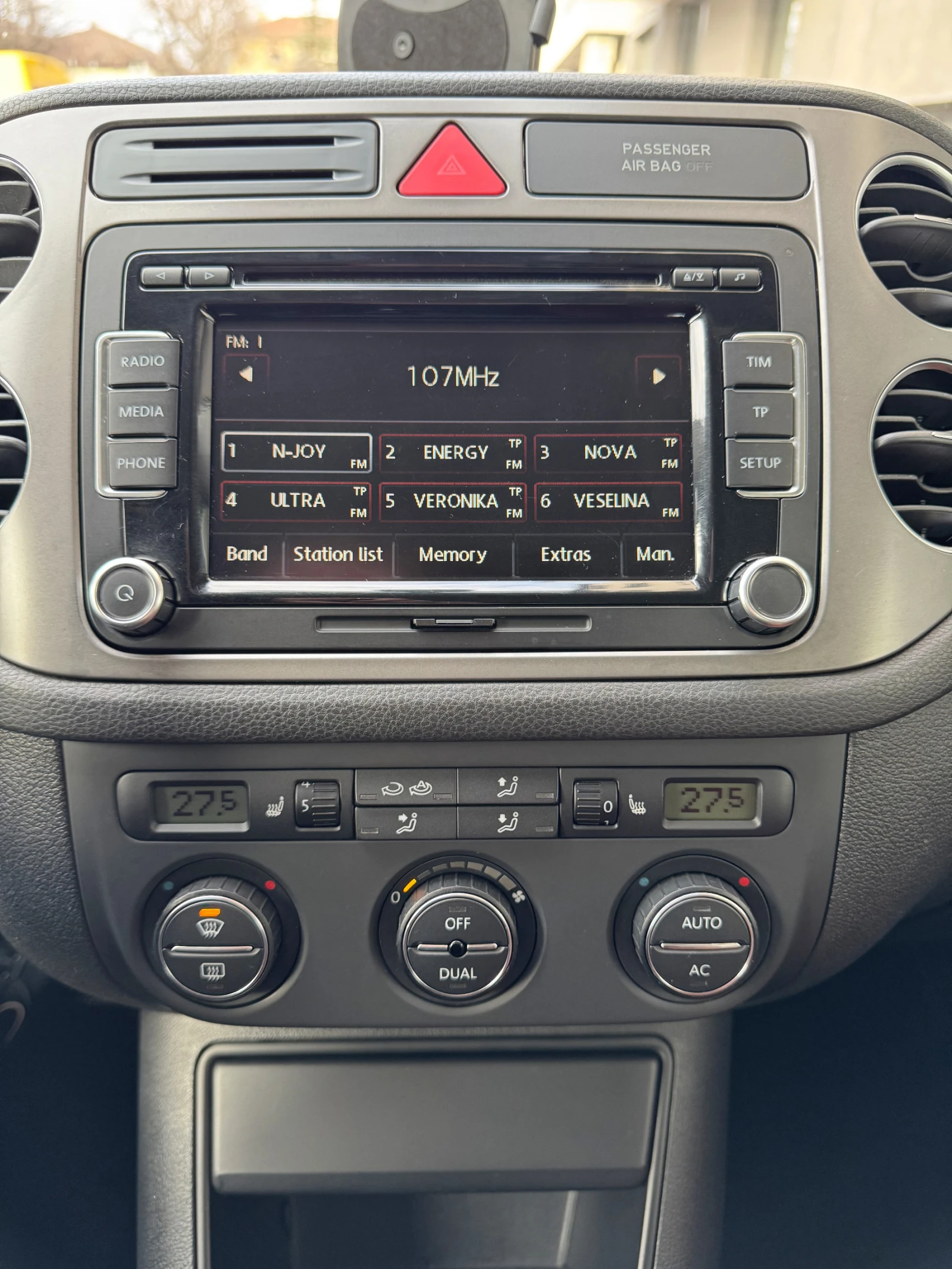 VW Tiguan 2.0 TDI 4x4, снимка 9 - Автомобили и джипове - 53769516