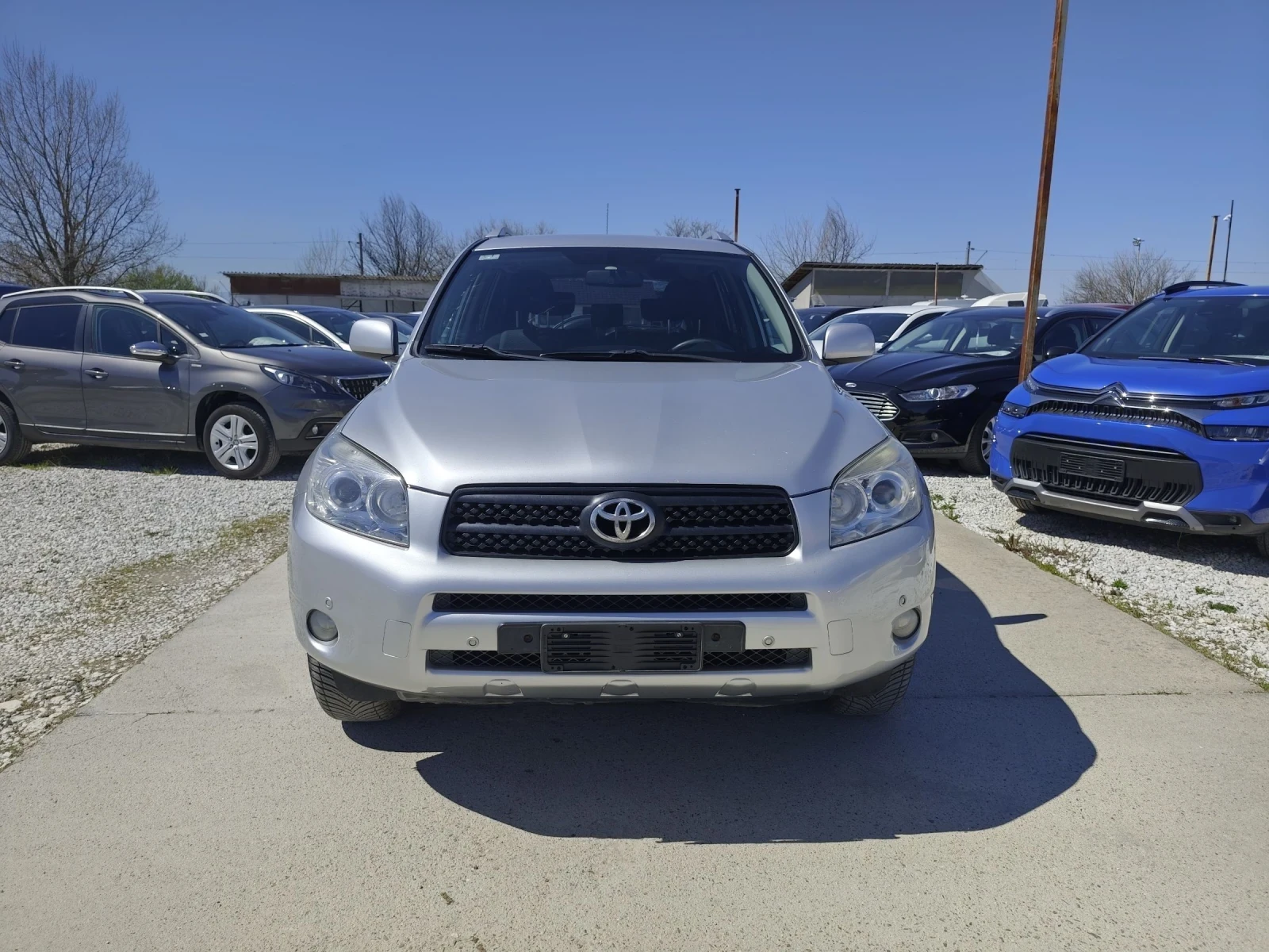 Toyota Rav4 2.2, 136кс, 4х4, Нави, Италия , снимка 2 - Автомобили и джипове - 54109832