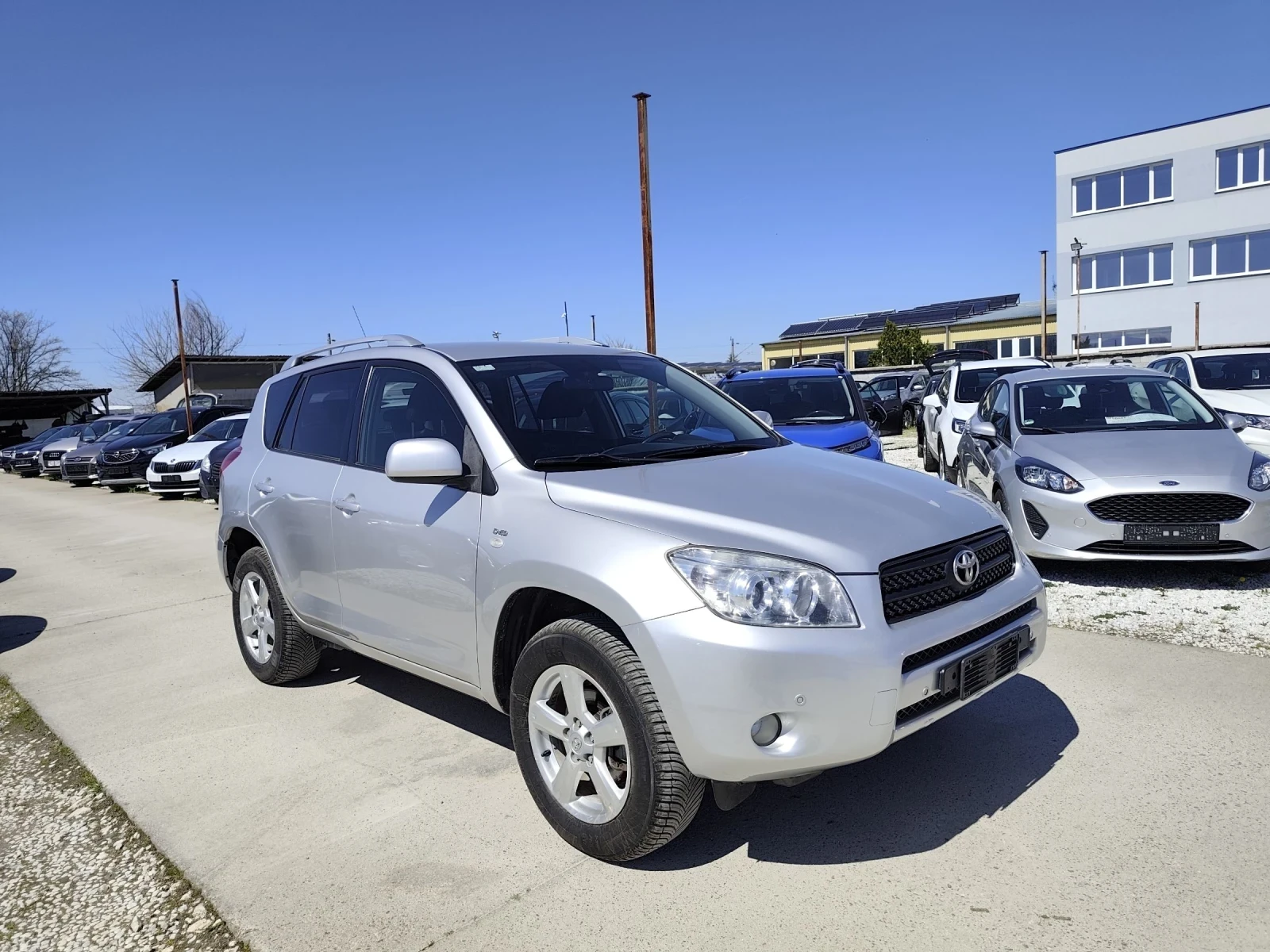 Toyota Rav4 2.2, 136кс, 4х4, Нави, Италия , снимка 3 - Автомобили и джипове - 54109832