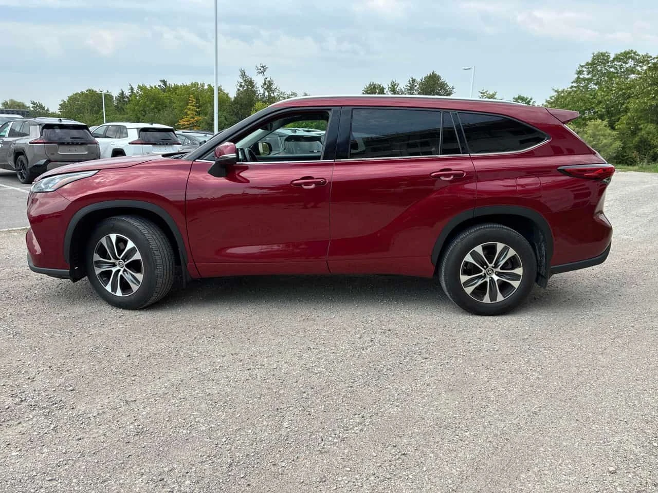 Toyota Highlander XLE| ОТ ГЛАВНО ПРЕДСТАВИТЕЛСТВО| CARFAX| КЛИПОВЕ, снимка 3 - Автомобили и джипове - 54859472