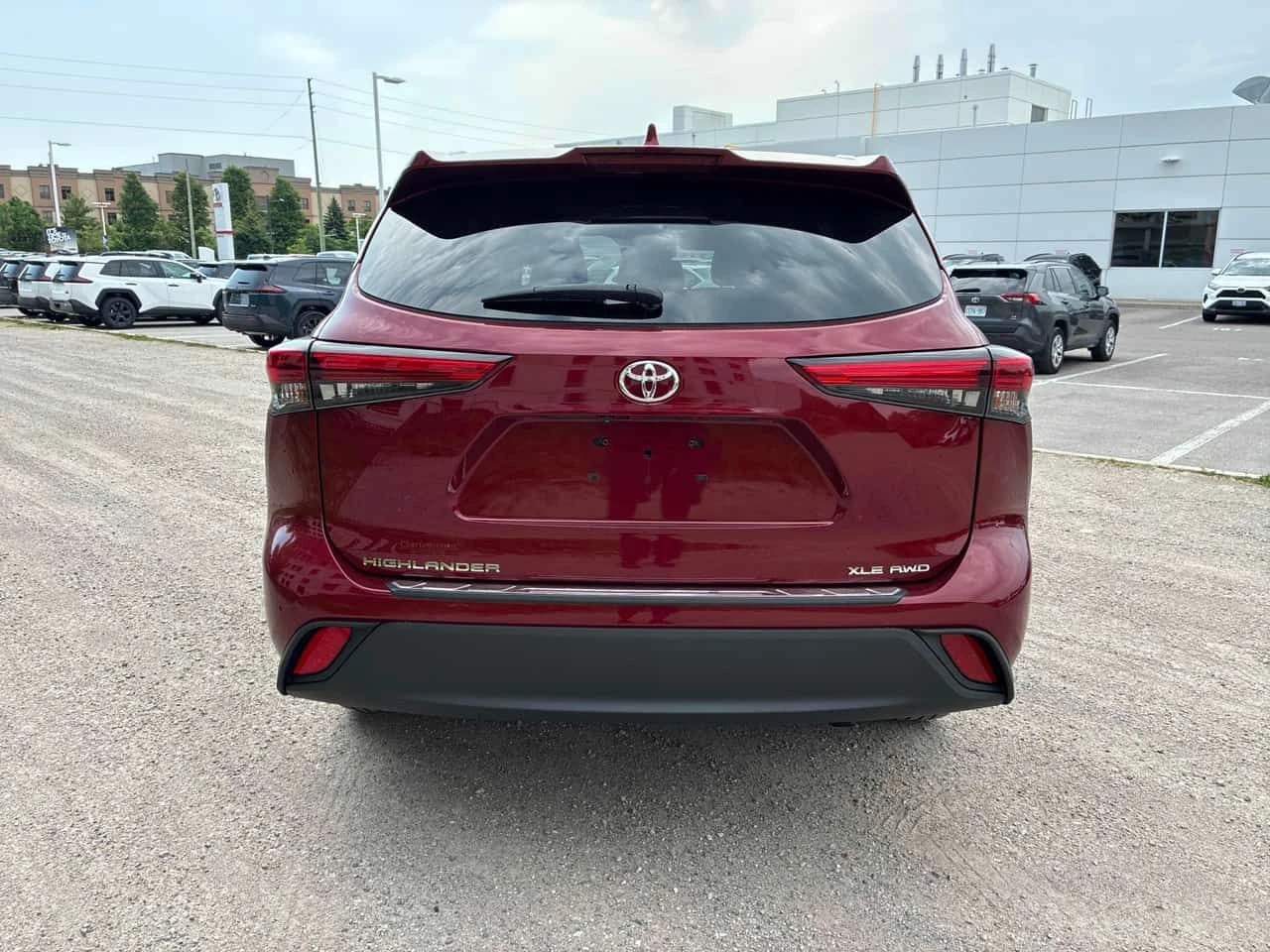 Toyota Highlander XLE| ОТ ГЛАВНО ПРЕДСТАВИТЕЛСТВО| CARFAX| КЛИПОВЕ, снимка 5 - Автомобили и джипове - 54859472