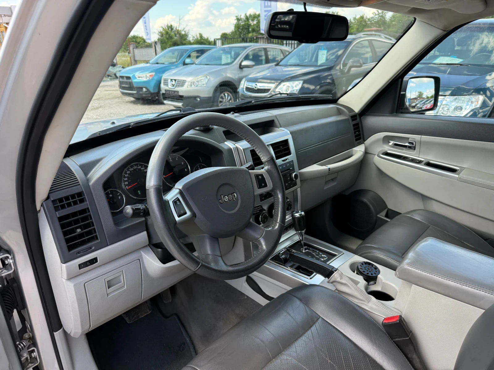 Jeep Cherokee 2.8 CRD 177к.с. АВТОМАТ, снимка 10 - Автомобили и джипове - 55051450
