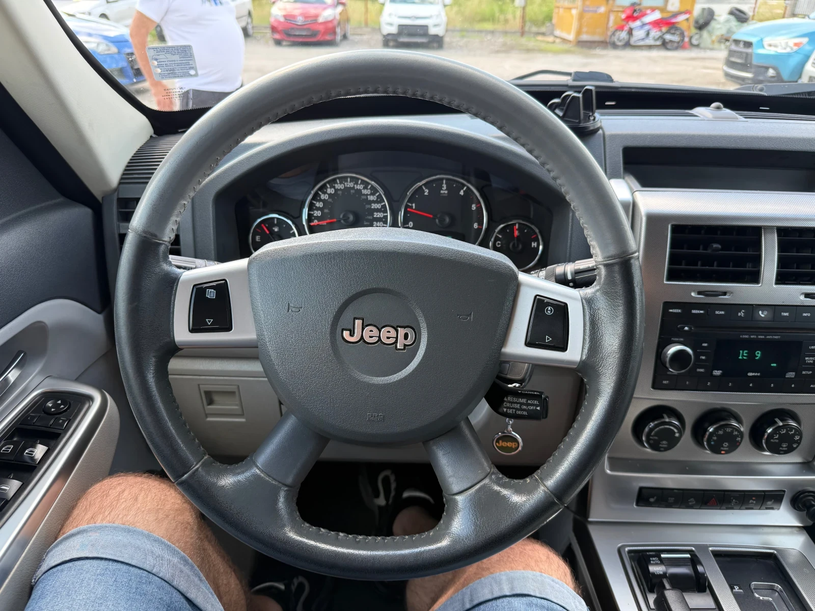 Jeep Cherokee 2.8 CRD 177к.с. АВТОМАТ, снимка 15 - Автомобили и джипове - 55051450