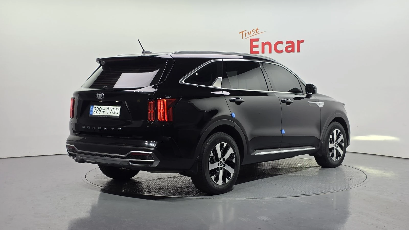 Kia Sorento 2.2* KEYLESS* ПОДГРЕВ ВОЛАН* ЕЛ. БАГАЖНИК* КРАЙНА , снимка 2 - Автомобили и джипове - 55336585