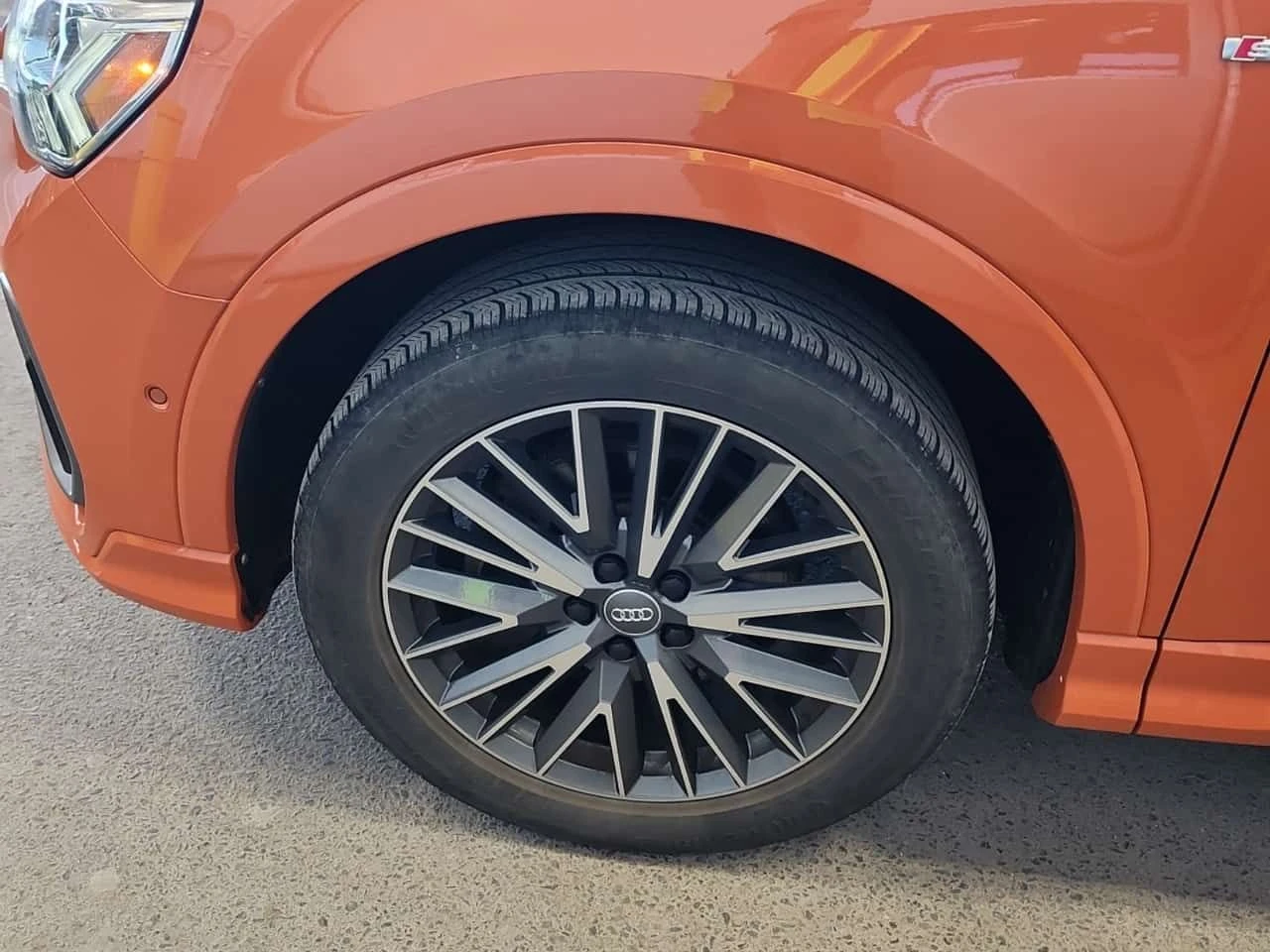 Audi Q3 Progressiv/CARFAX/Панорама/Памет/Подгрев/, снимка 8 - Автомобили и джипове - 55547775