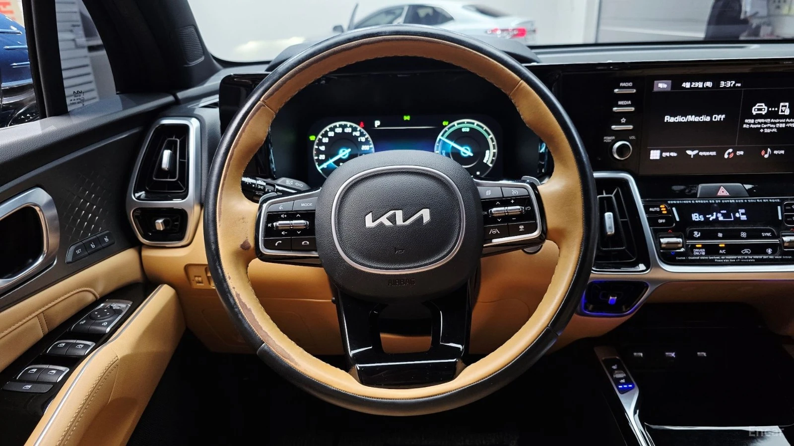 Kia Sorento HEV-1.6/NOBLESSE, снимка 8 - Автомобили и джипове - 55615633