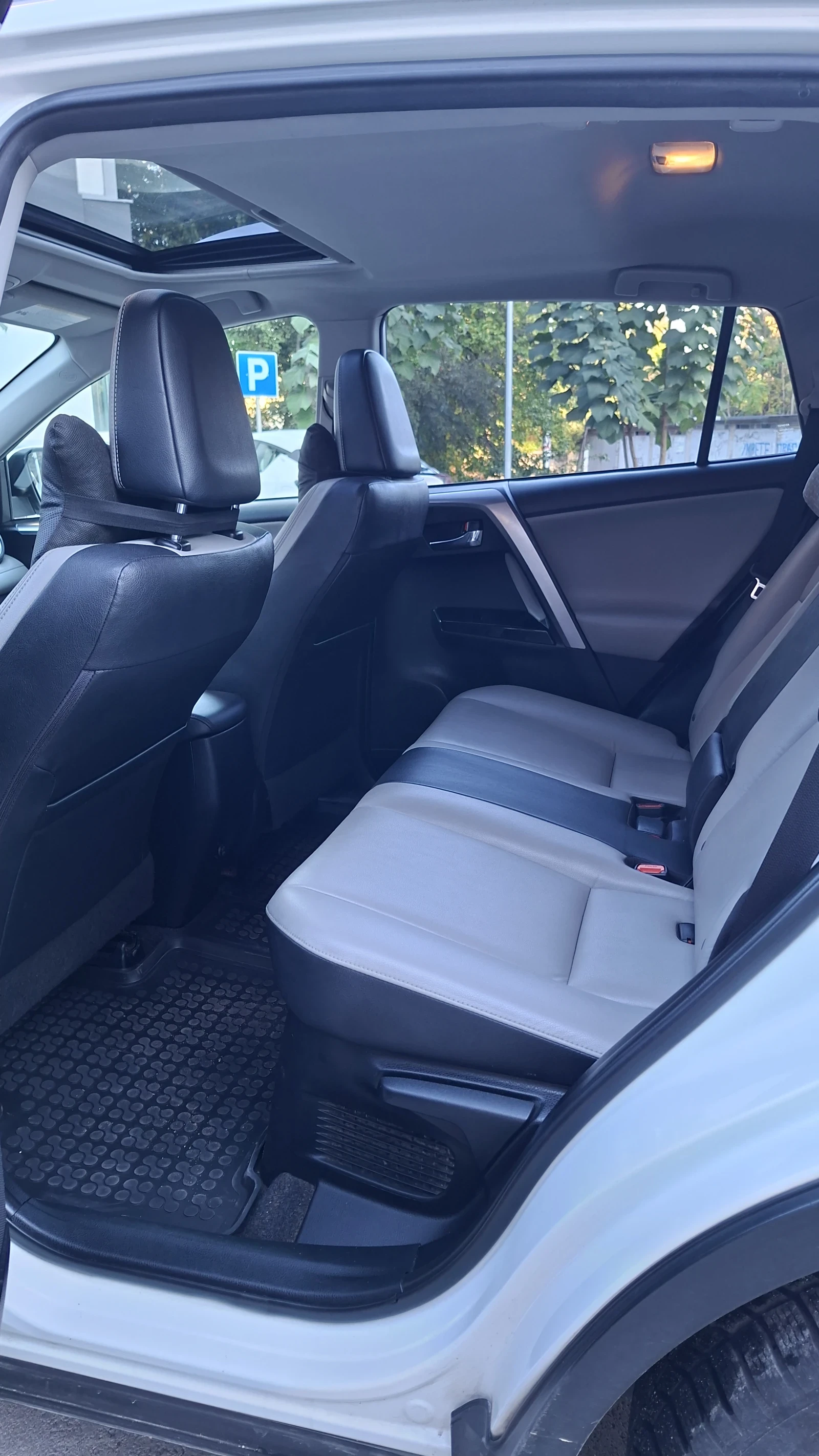 Toyota Rav4, снимка 8 - Автомобили и джипове - 56534888