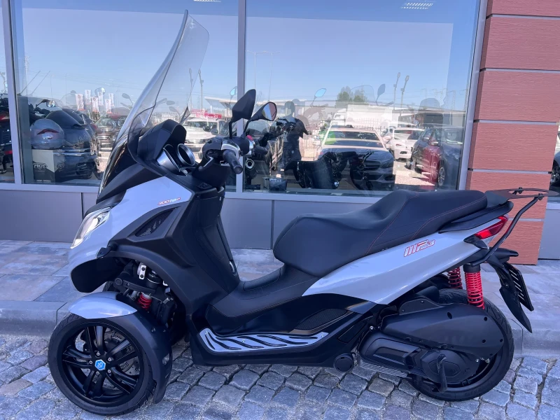 Piaggio Mp3 300 ABS, снимка 4 - Мотоциклети и мототехника - 51521375