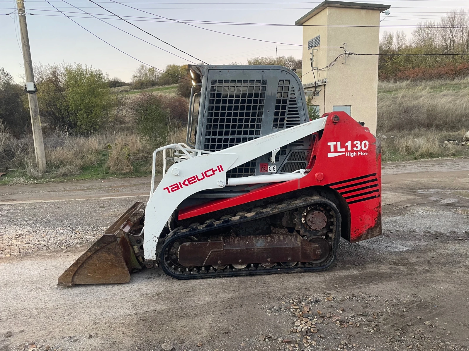 Мини челни товарачи Takeuchi TL130 3.4T Бартер - изображение 3