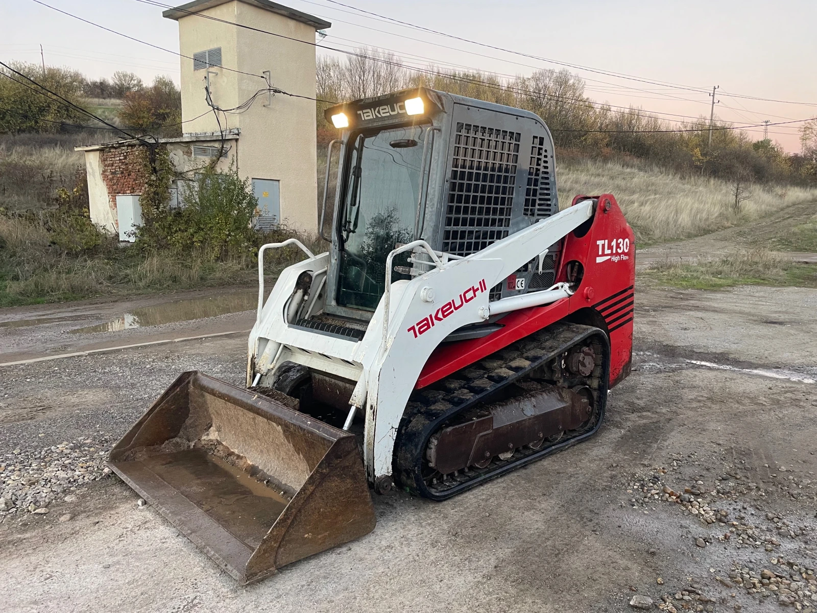    Takeuchi TL130 3.4T  | Mobile.bg   1