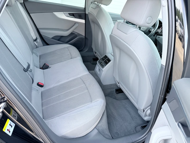 Audi A4 2.0tdi 190k.c* 4x4* Distronic* UNIKAT* , снимка 17 - Автомобили и джипове - 36586099