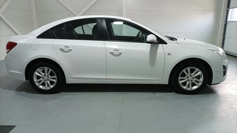 Chevrolet Cruze 1.8 I GPL, снимка 4 - Автомобили и джипове - 40123286