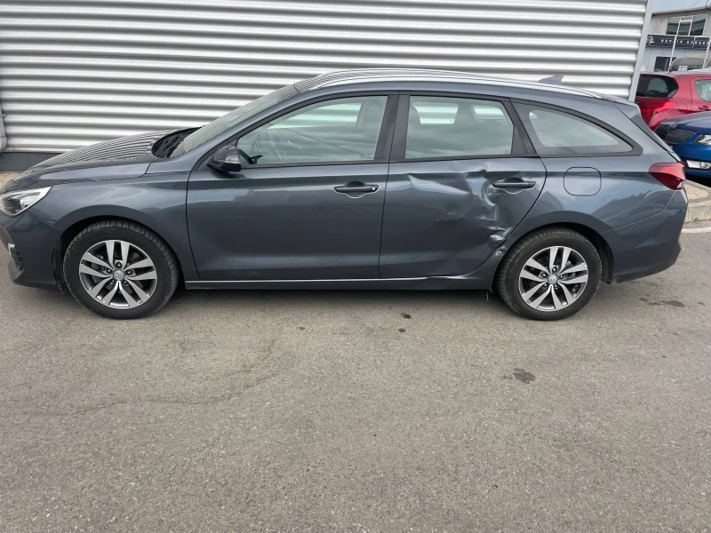 Hyundai I30 1.6CRDI+ 116kc+ Xenon+ Automatic+ Navi+ Камера, снимка 2 - Автомобили и джипове - 46976621