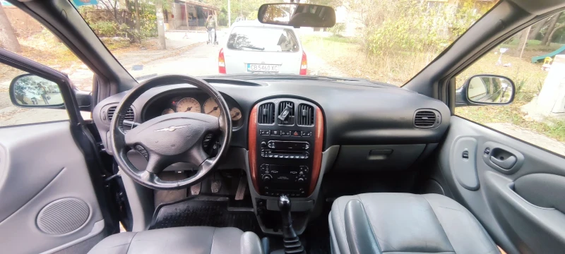 Chrysler Voyager, снимка 9 - Автомобили и джипове - 47567262