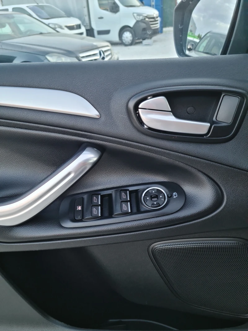 Ford S-Max 2.0 TDCI  ПАНОРАМА / КОЖА / ПАРКТРОНИК / key less , снимка 16 - Автомобили и джипове - 50947610