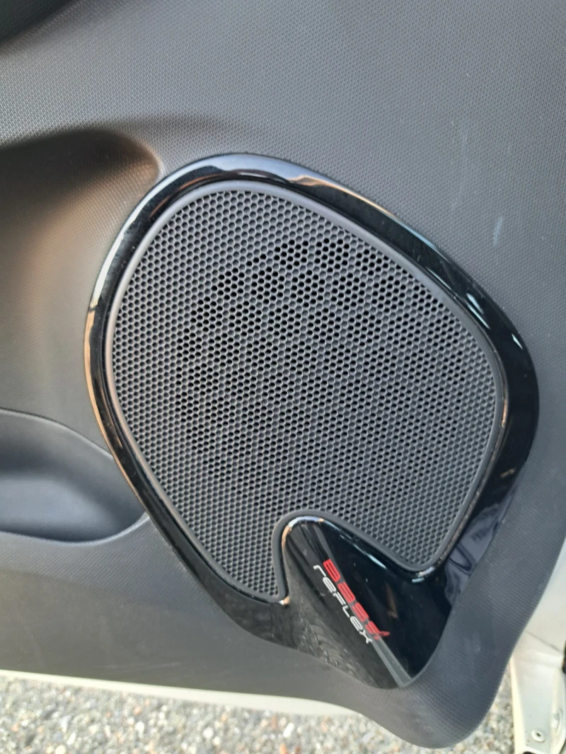 Renault Clio 0.9 Tse, снимка 11 - Автомобили и джипове - 51543451