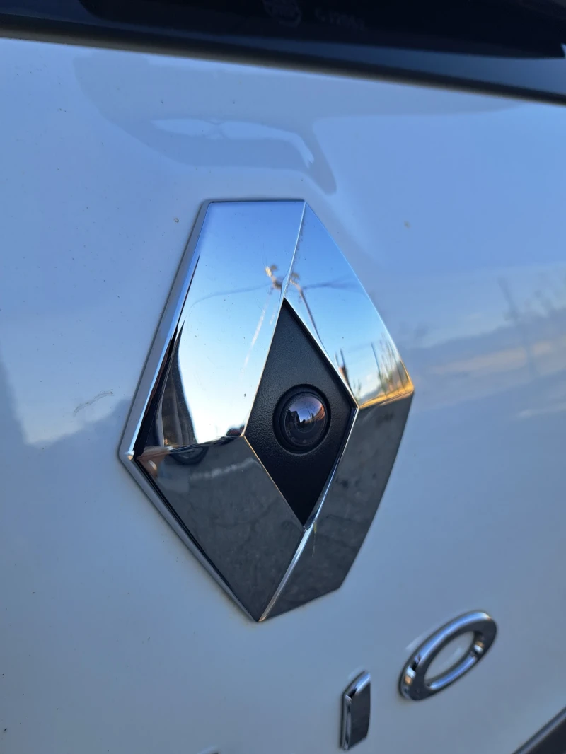 Renault Clio 0.9 Tse, снимка 14 - Автомобили и джипове - 51543451