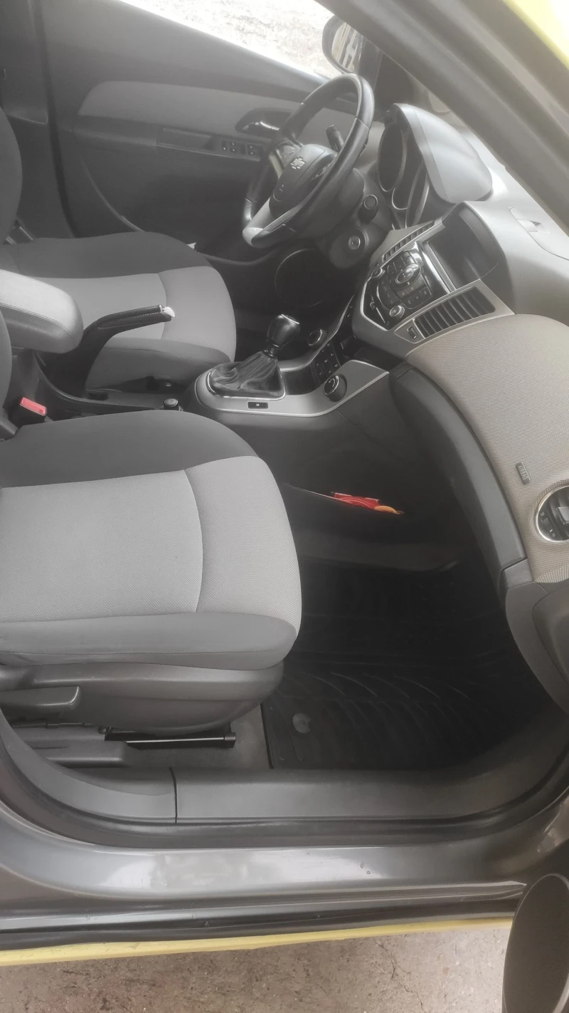 Chevrolet Cruze, снимка 7 - Автомобили и джипове - 52347287
