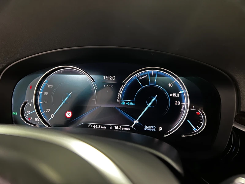 BMW 540 M-PACK* FACE LOOK* 360* AMBIENT* MHD* K&N* HARMAN*, снимка 9 - Автомобили и джипове - 52670458