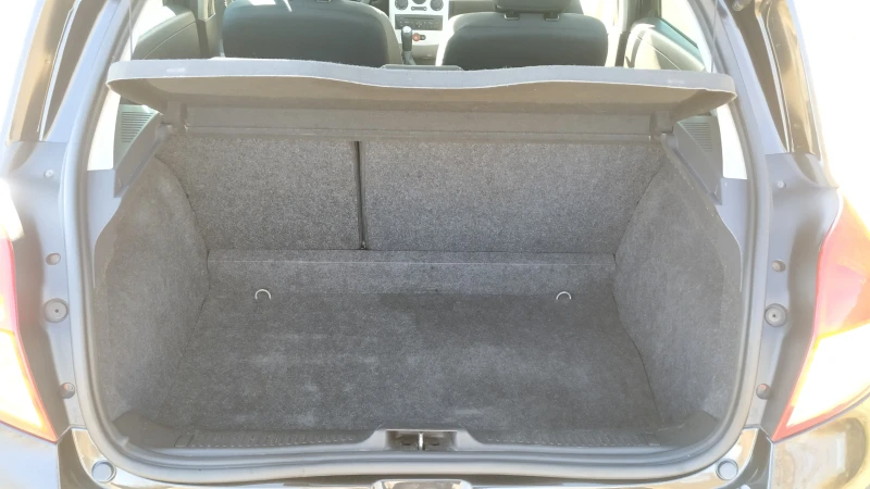 Renault Clio 1.2 tce, снимка 9 - Автомобили и джипове - 52813276