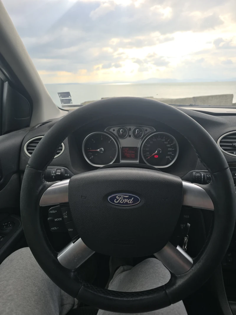 Ford Focus Mk2, снимка 12 - Автомобили и джипове - 52910454
