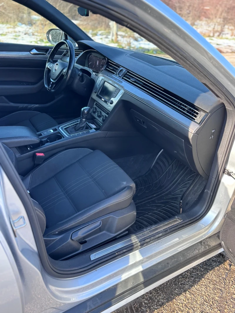 VW Passat 2.0TDI, снимка 7 - Автомобили и джипове - 53102693