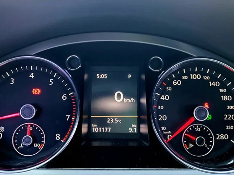 VW CC 2.0 Tsi, снимка 8 - Автомобили и джипове - 55012616