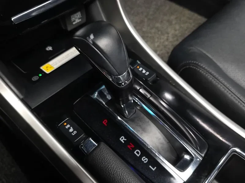 Honda Accord 2.4 9Th Generation, снимка 9 - Автомобили и джипове - 55044790
