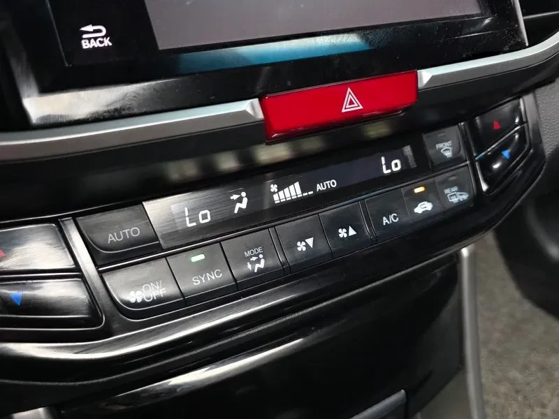 Honda Accord 2.4 9Th Generation, снимка 17 - Автомобили и джипове - 55044790