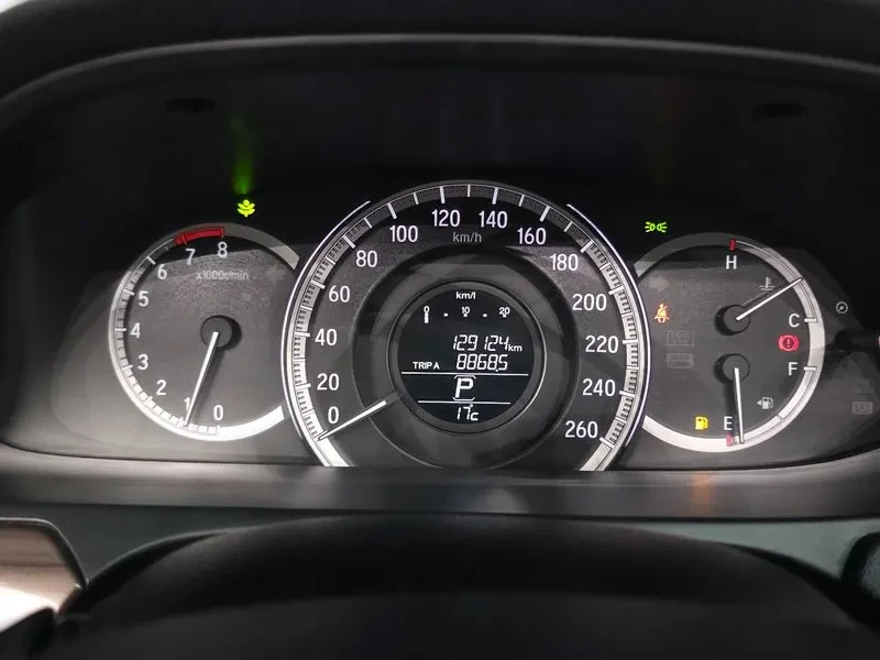 Honda Accord 2.4 9Th Generation, снимка 8 - Автомобили и джипове - 55044790