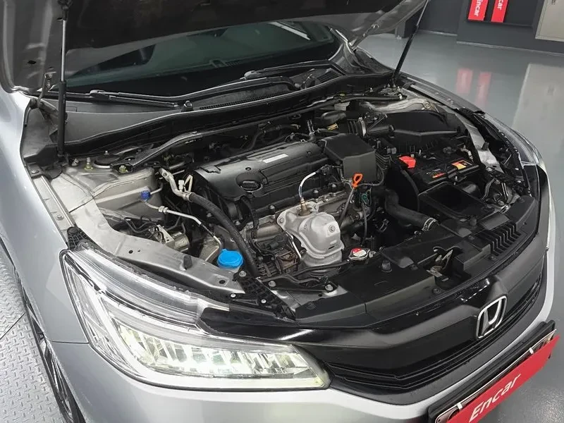 Honda Accord 2.4 9Th Generation, снимка 6 - Автомобили и джипове - 55044790