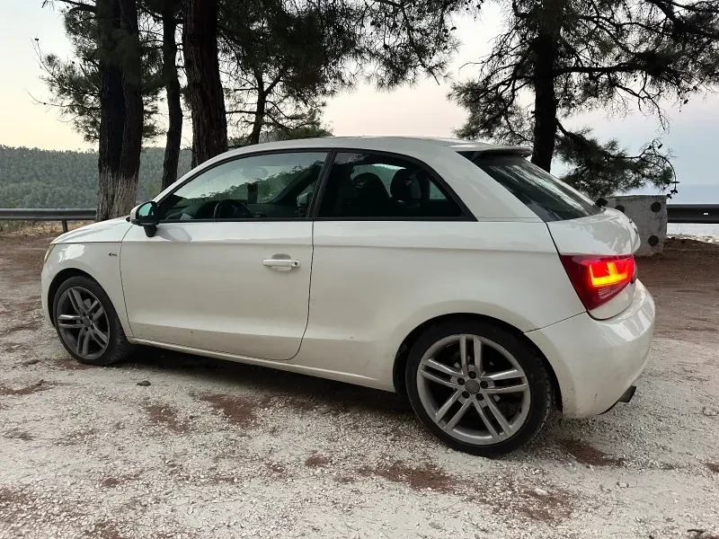 Audi A1 1.6 TDI S Line , снимка 2 - Автомобили и джипове - 55697801