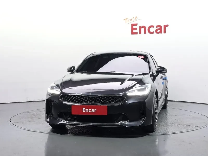Kia Stinger 2.0Т/АWD/KEYLESS/360 КАМЕРИ/ПОДГРЕВ/ОБДУХВАНЕ/, снимка 3 - Автомобили и джипове - 56575732