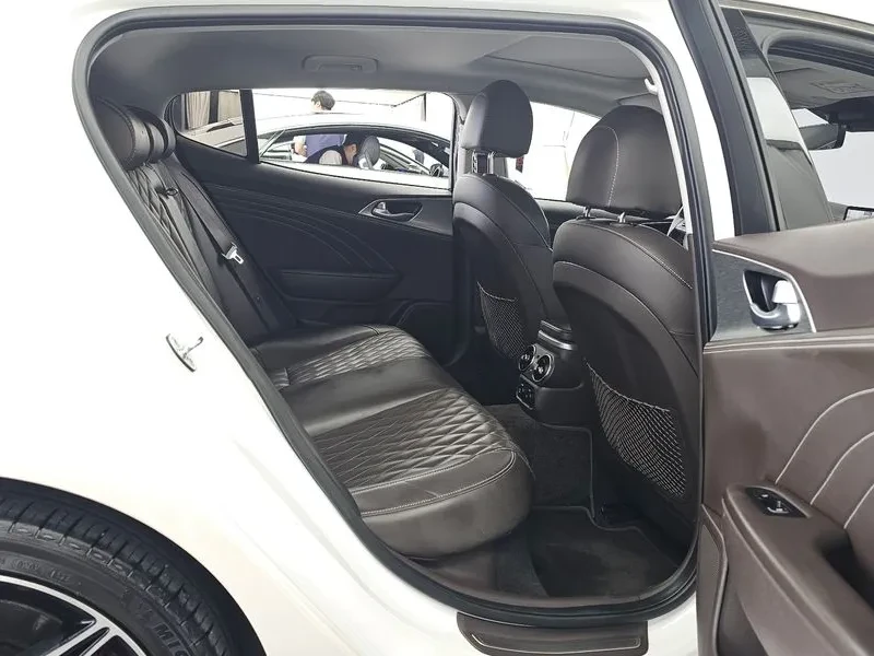 Kia Stinger 2.5 AWD/ HEAD-UP/ 360/ PANO/ �������/ ��������� | Mobile.bg � ����������� 12