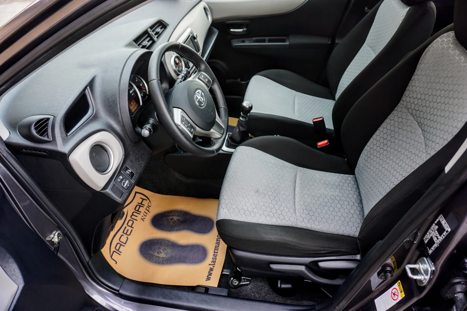 Toyota Yaris 1.4D-4D LOUNGE  - изображение 6