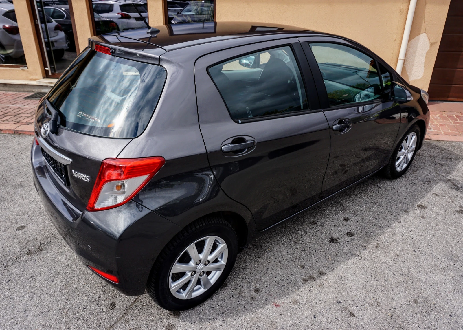 Toyota Yaris 1.4D-4D LOUNGE  - изображение 3