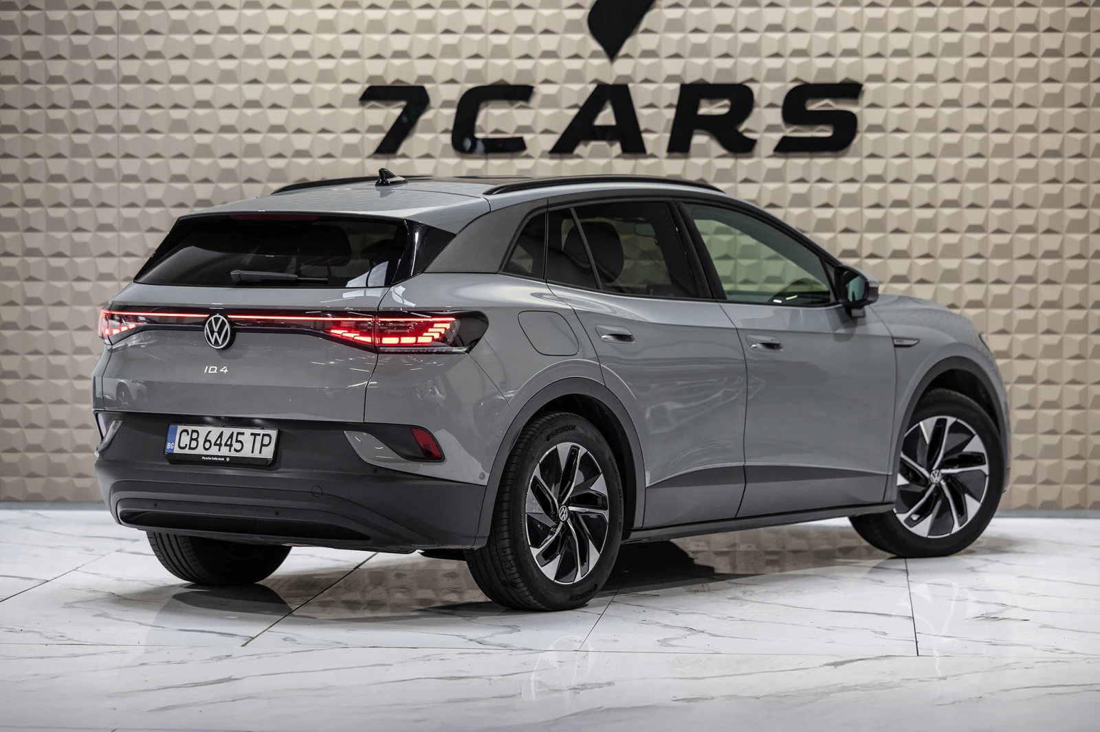 VW ID.3  * ПАНОРАМЕН ПОКРИВ* МАСАЖ* 360  КАМЕРА* ГАРАНЦИЯ* - изображение 6