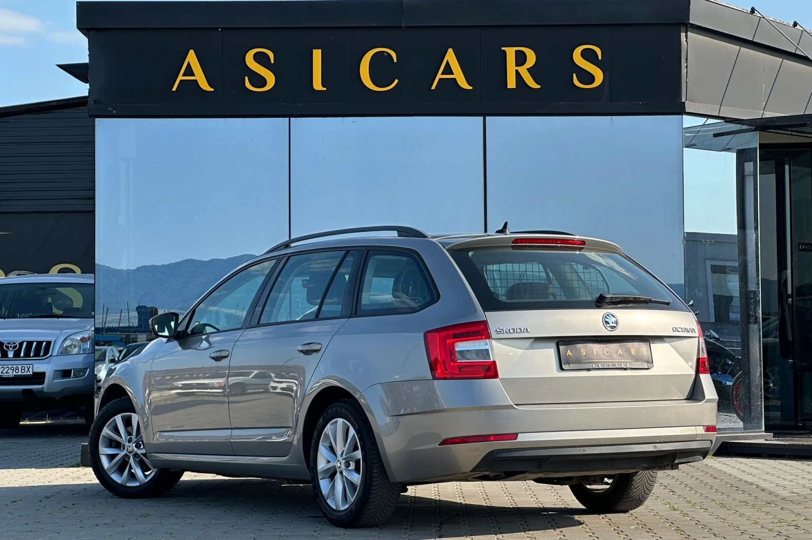Skoda Octavia / 1.6 TDI / FACELIFT / EURO 6 / TOP /  - изображение 3