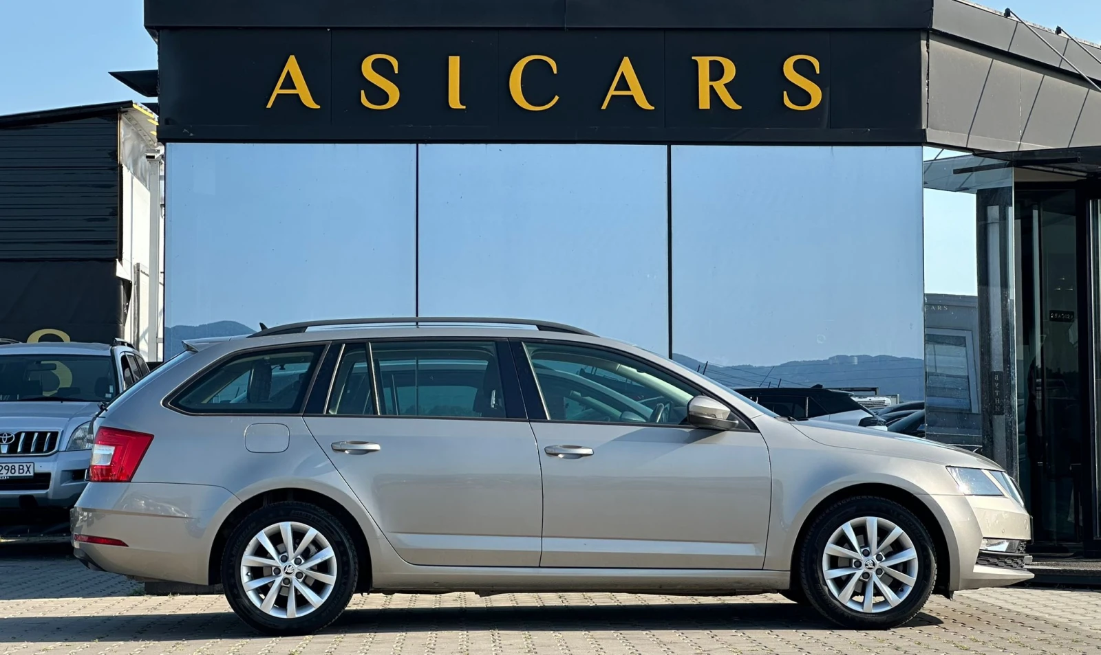 Skoda Octavia / 1.6 TDI / FACELIFT / EURO 6 / TOP /  - изображение 6