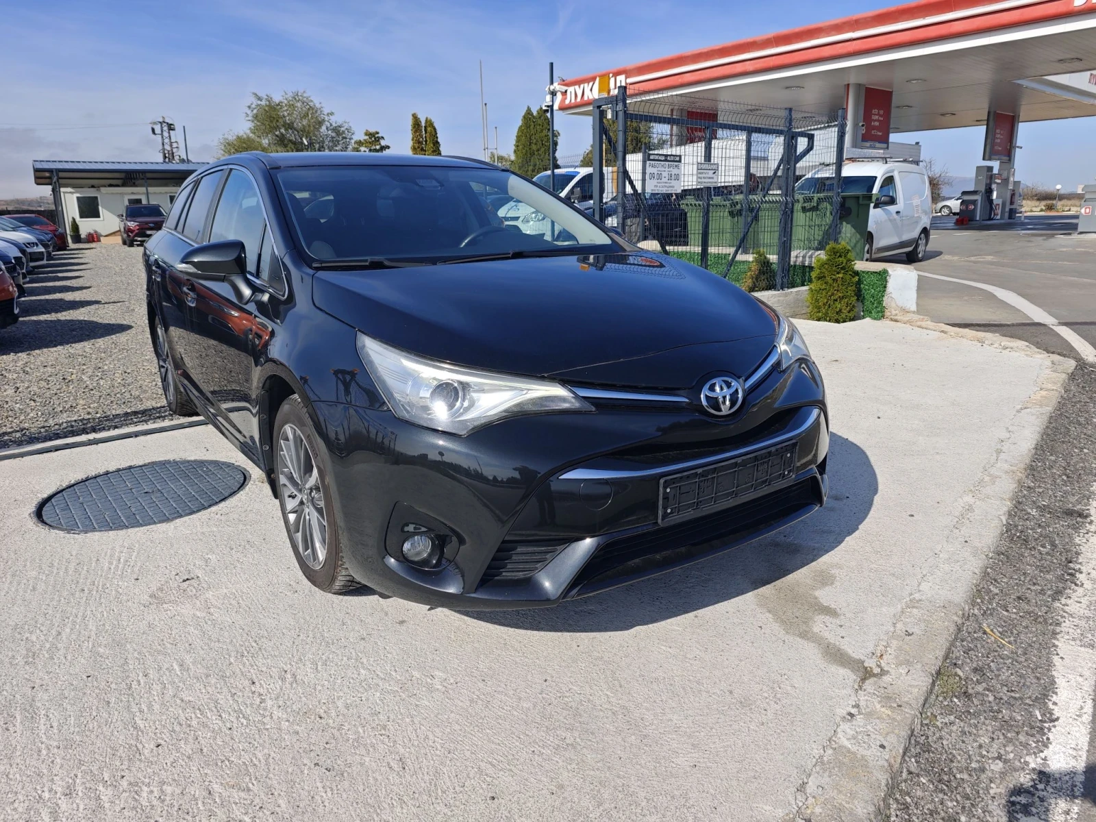 Toyota Avensis Edition-S, снимка 2 - Автомобили и джипове - 53107090
