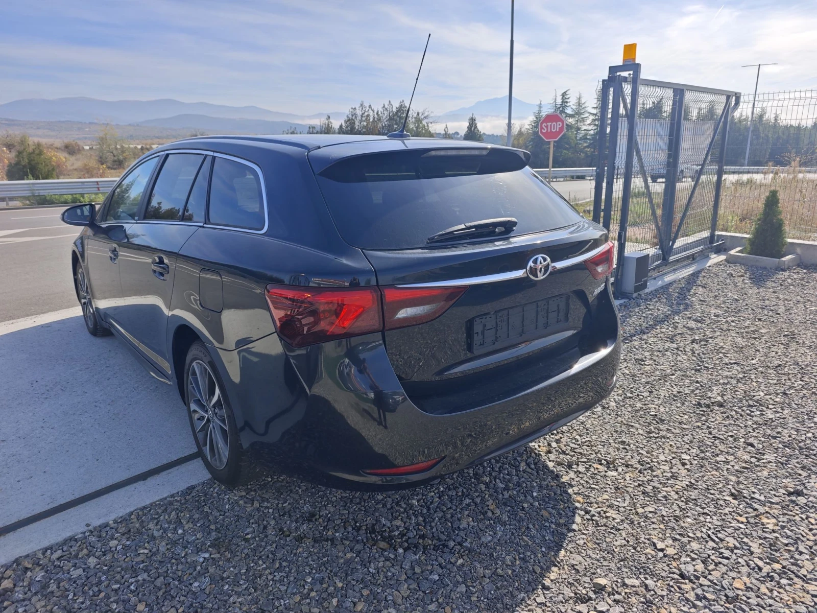 Toyota Avensis Edition-S, снимка 9 - Автомобили и джипове - 53107090