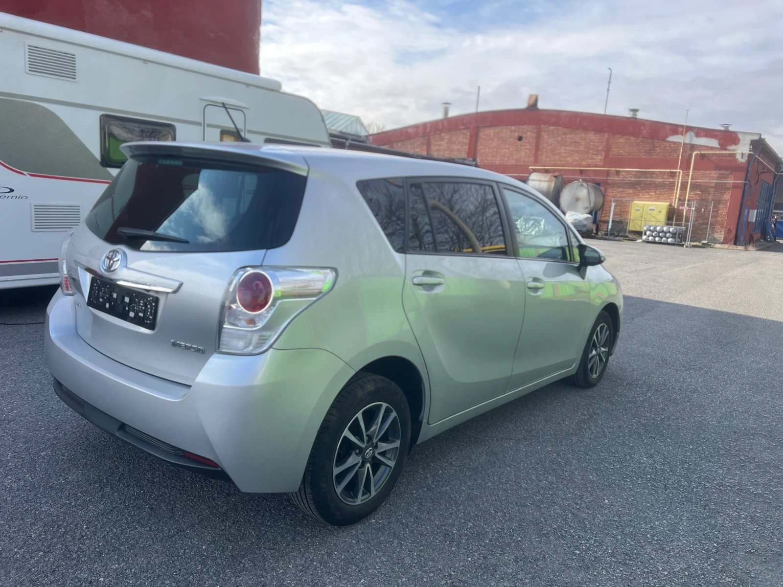 Toyota Verso 1.6D4D - изображение 3