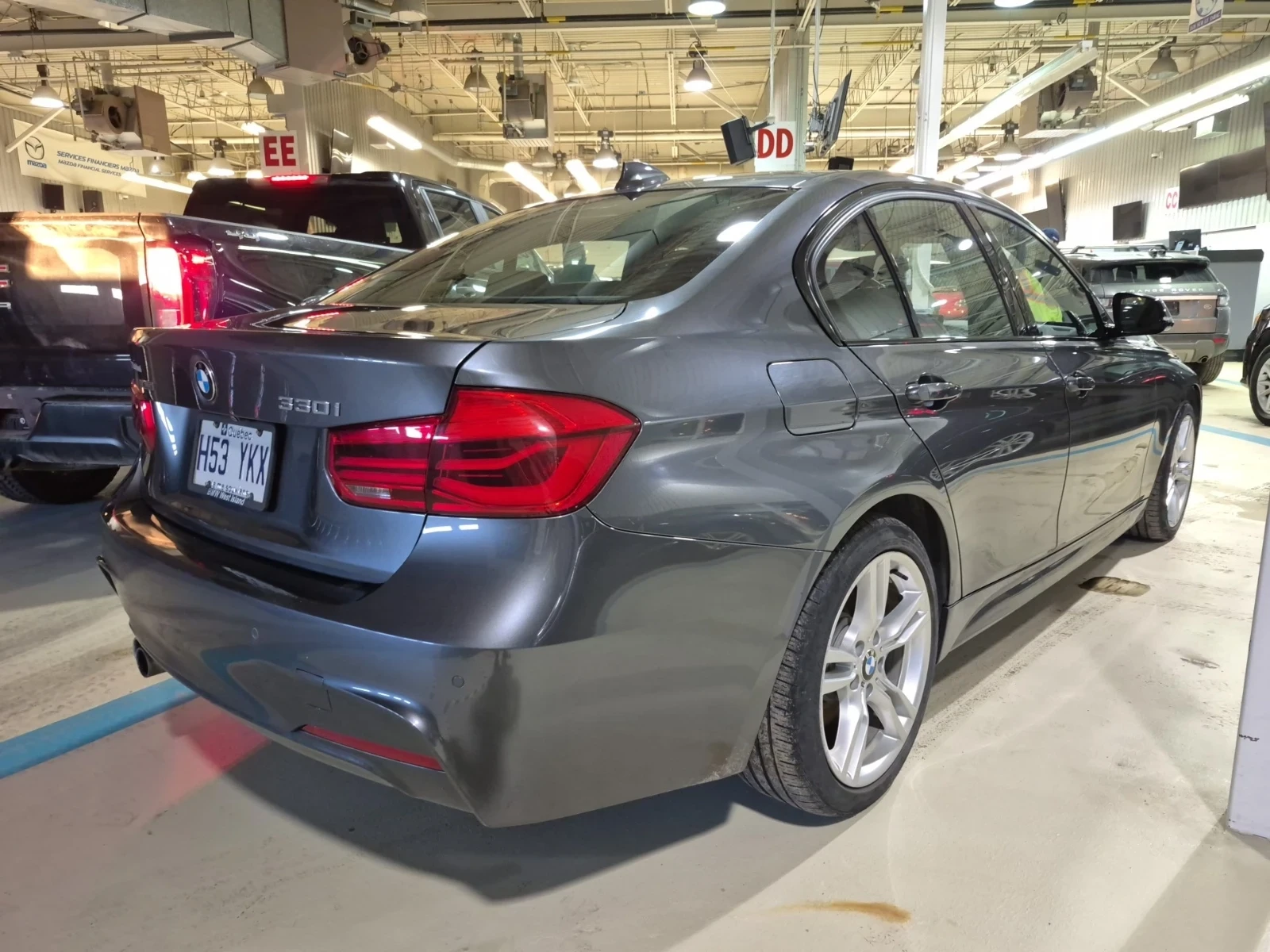 BMW 330 M PAKET/ЧЕРЕН САЛОН/БЕЗ ИНЦИДЕНТИ/CARFAX/ - изображение 2