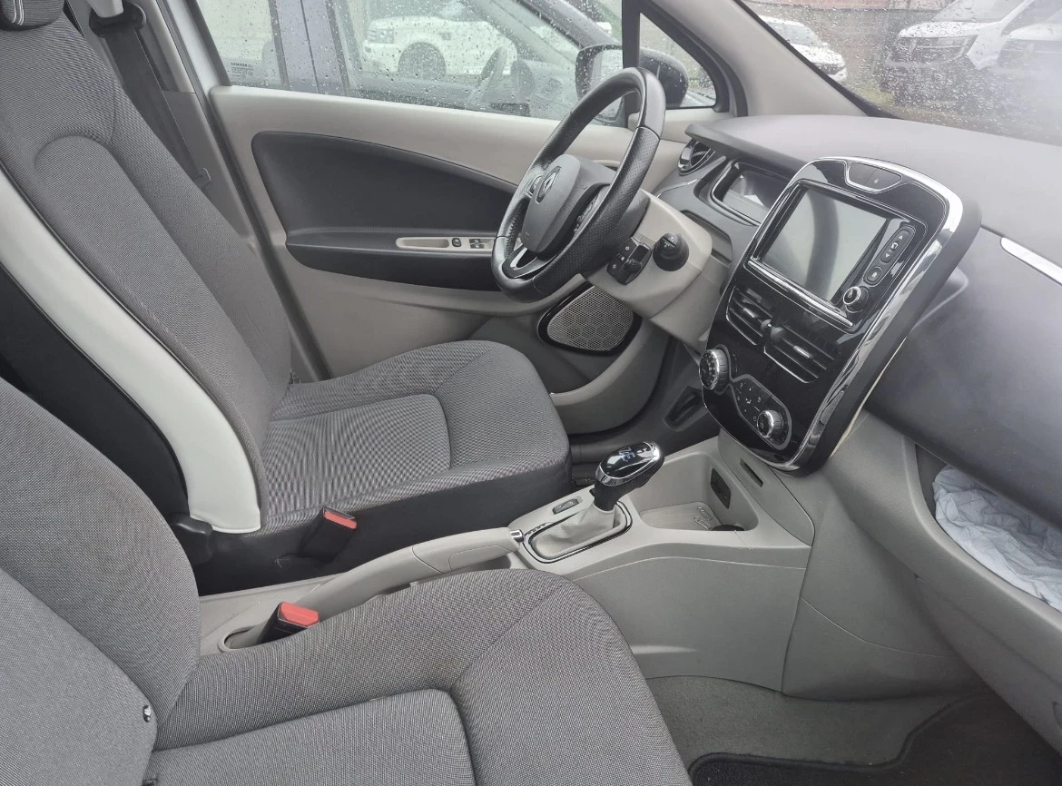 Renault Zoe Собствена батерия , внос Швейцария , снимка 4 - Автомобили и джипове - 53711815