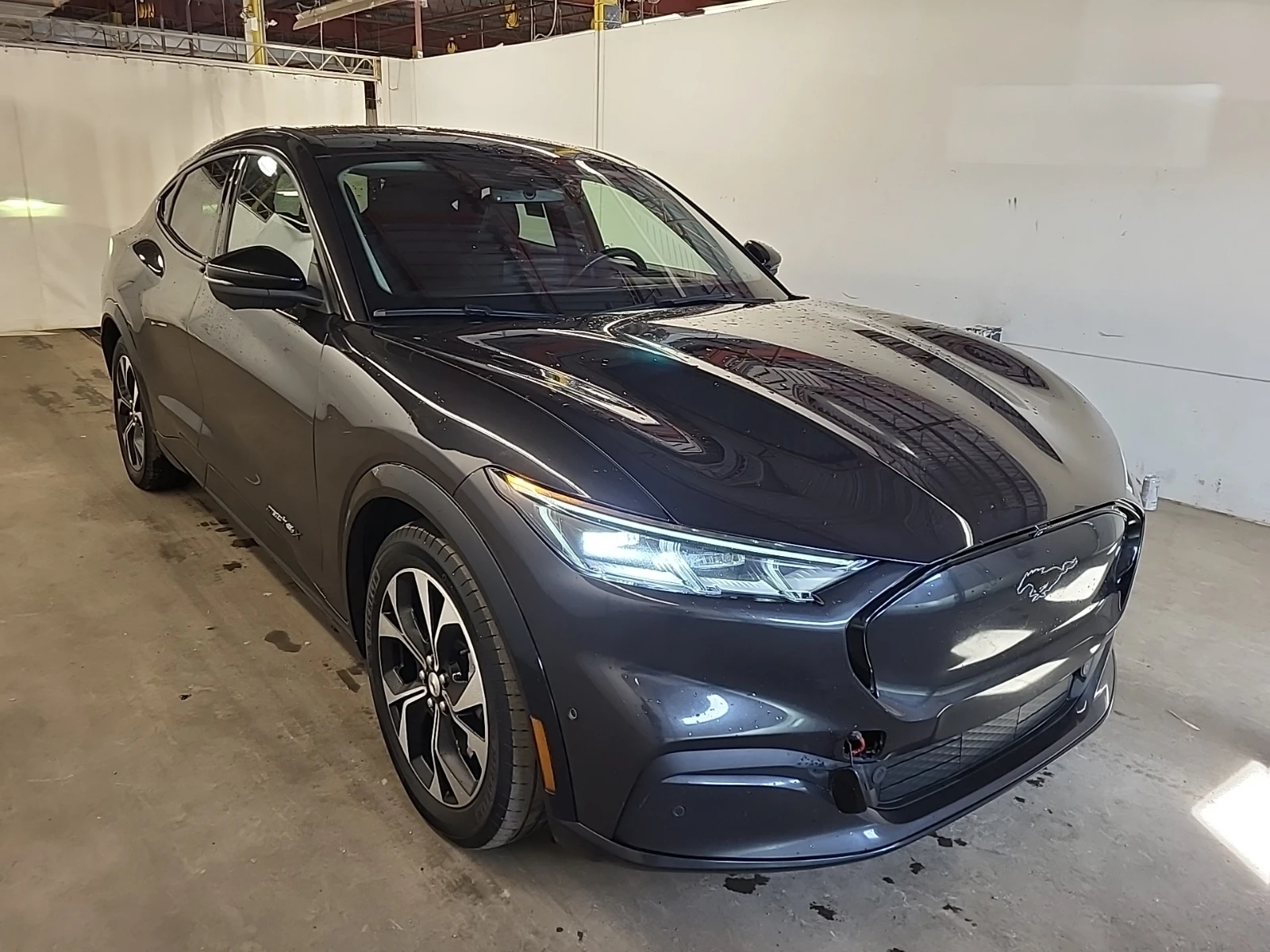 Ford Mustang Mach-E PREMIUM, снимка 2 - Автомобили и джипове - 53761102